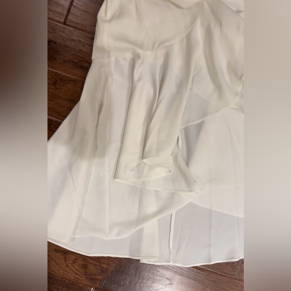 **** SOLD****White Maxi Dress - Picture 8 of 8